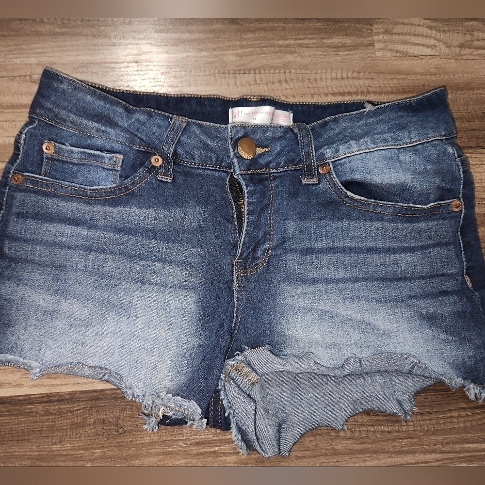 DISTRESSED Denim Shorts Size 11 Juniors Dark Wash Never Worn